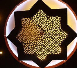 Decorations: Wooden Chandelier