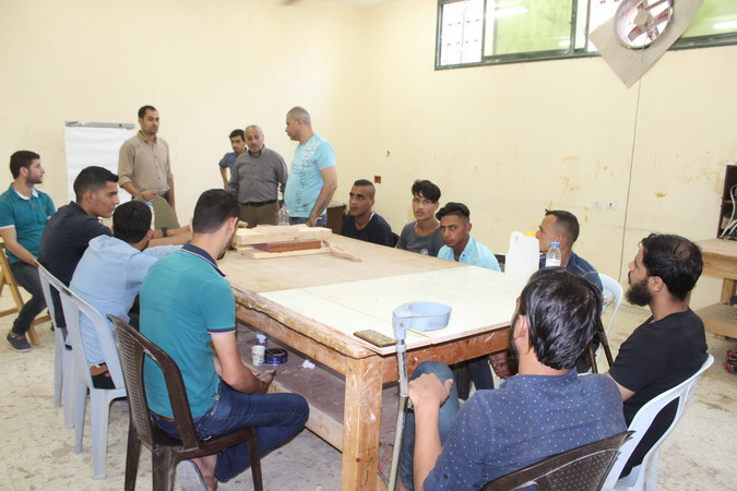 بتمويل من مؤسسة التعاون مركز إرادة ينفذ برنامجاً تدريباً مهنياً لجرحى مسيرات العودة